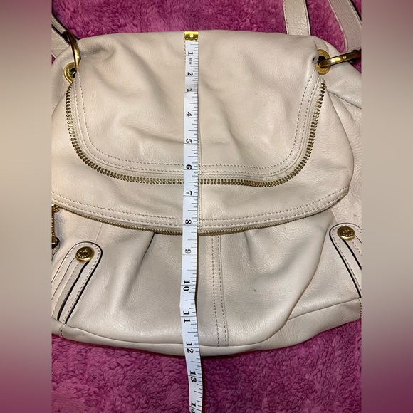 B. Makowsky Large w/ Flap zippered storage Purse Beige Soft Genuine Leather - Picture 11 of 13